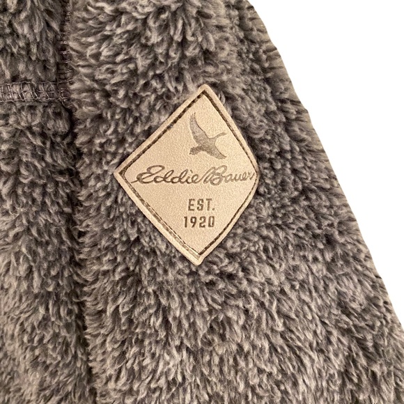 New Eddie Bauer Fleece Jacket. Size M. - Picture 4 of 9